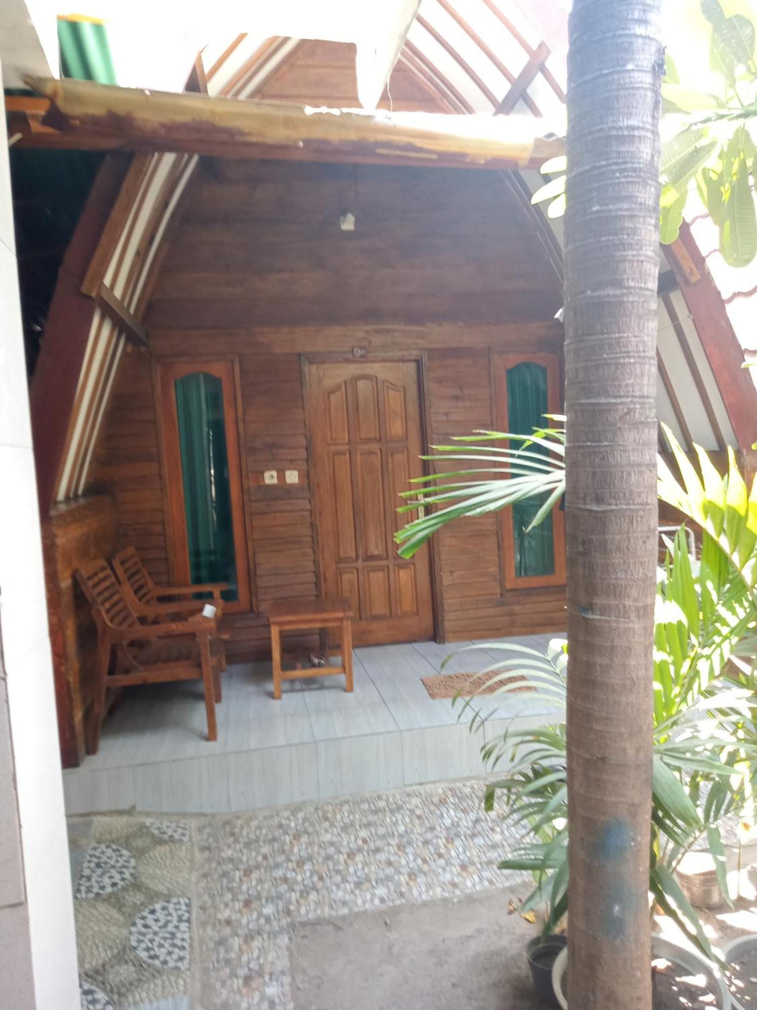 Mirna Homestay Гили-Эйр Экстерьер фото