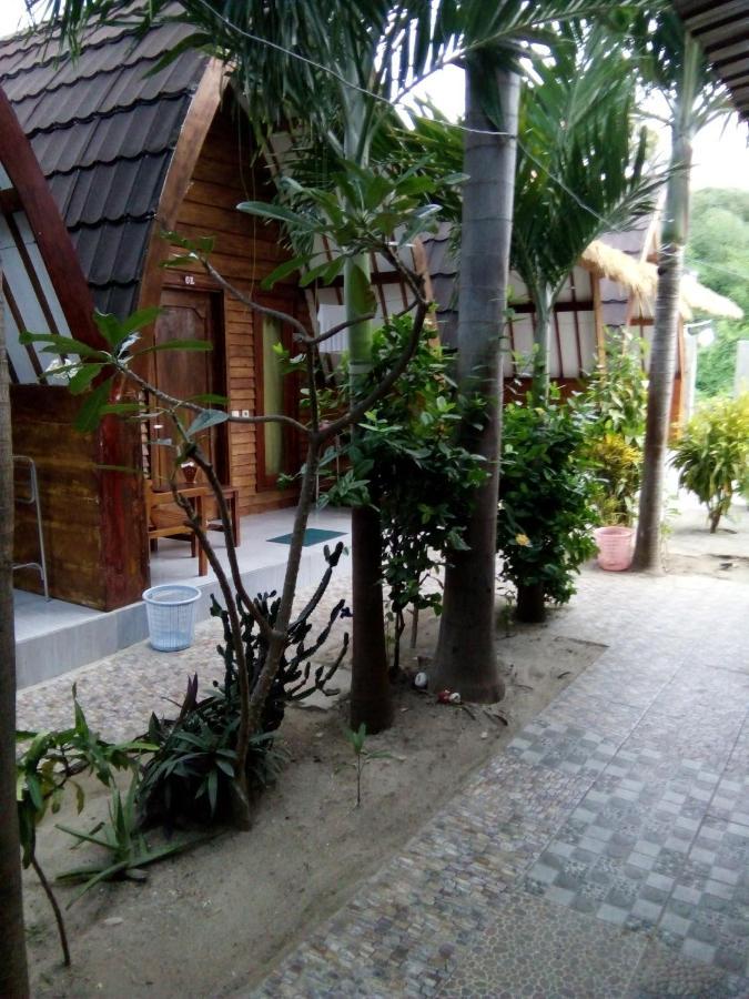 Mirna Homestay Гили-Эйр Экстерьер фото